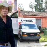 Mickey Rourke foi oficialmente expulso de casa em Los Angeles depois de tentar desesperadamente evitar o despejo