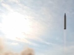 Mídia iraniana divulga imagens de mísseis sendo lançados Mídia iraniana divulga imagens de mísseis sendo lançados