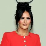 A influenciadora Mikayla Nogueira dá sinais de estar estressada após anunciar o divórcio