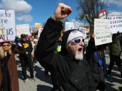 Milhões de americanos manifestam-se contra Trump – mesmo na pequena cidade da Virgínia Ocidental Michael Koziol