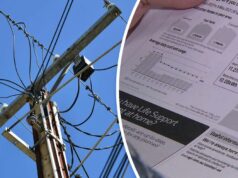 Milhões de famílias poderiam economizar centenas em contas de energia a partir de julho Eletricista não identificado realizando instalação de painel solar no telhado da casa usando chave de fenda sem fio