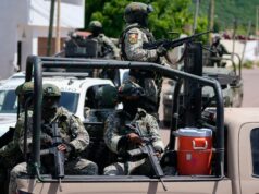 Militares mexicanos dizem que 11 mortos em ataque contra líder do cartel de Sinaloa Militares mexicanos dizem que 11 mortos em ataque contra líder do cartel de Sinaloa