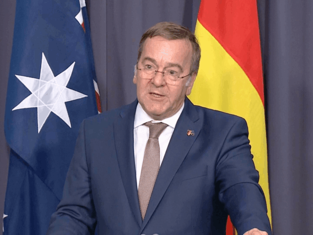 Ministro alemão chama guerra ao Irão de “catástrofe económica”
