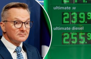 Ministro da Energia desencadeia lei sobre gasolina “não australiana” SMH PRIMEIRO. Chris Bowen MP fala aos repórteres numa conferência de imprensa para discutir questões de abastecimento de gasolina e diesel relacionadas com o conflito em curso no Irão. 13 de março de 2026. Foto: Max Mason-Hubers
