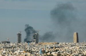 Mísseis iranianos interceptados sobre a Arábia Saudita, Jordânia, drones lançados no Catar Mísseis iranianos interceptados sobre a Arábia Saudita, Jordânia, drones lançados no Catar