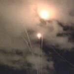 Mísseis iranianos sobre Tel Aviv acionam sirenes e lançamentos de interceptadores