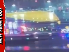 Momento terrível: avião bate em caminhão de bombeiros no aeroporto de LaGuardia Momento terrível: avião bate em caminhão de bombeiros no aeroporto de LaGuardia