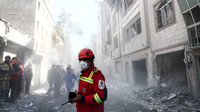 Momentos-chave no primeiro mês da guerra EUA-Israel no Irã Momentos-chave no primeiro mês da guerra EUA-Israel no Irã