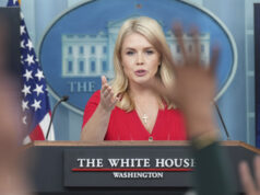 Momentos depois de orar, Karoline Leavitt se gaba de ter matado iranianos Momentos depois de orar, Karoline Leavitt se gaba de ter matado iranianos