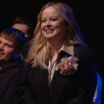 Monólogo 'SNL UK' de Nicola Coughlan, Michael Cera e Graham Norton Crash Tina Fey para perguntar por que um americano está hospedando: 'Como posso colocar isso educadamente ... Nenhum de vocês, F-ers, faria isso'