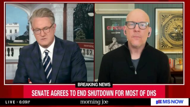 'Morning Joe' insiste que os republicanos se prejudicam com atrasos no financiamento do DHS: 'Eles deixaram isso piorar' | Vídeo
