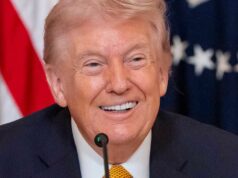 ‘Morto em junho’: Multidão geme enquanto Trump anuncia diagnóstico particular do congressista Donald Trump anunciou o diagnóstico terminal privado de um congressista.