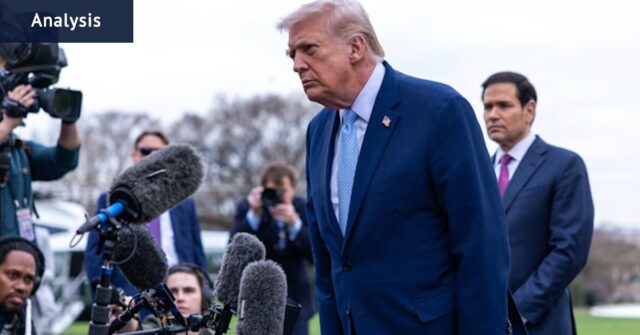 Na noite de sexta-feira (horário dos EUA), enquanto se dirigia para a Flórida, Donald Trump parecia estar planejando aquela tão discutida saída. Mas ele claramente ainda não decidiu se aceitará ou não.