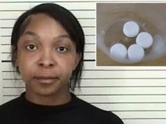 Mulher da Geórgia acusada de assassinato depois que a polícia disse que ela tomou comprimidos para induzir um aborto Mulher da Geórgia acusada de assassinato depois que a polícia disse que ela tomou comprimidos para induzir um aborto