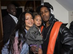 Mulher é presa após atirar com AR-15 na mansão de Rihanna em Beverly Hills Mulher é presa após atirar com AR-15 na mansão de Rihanna em Beverly Hills