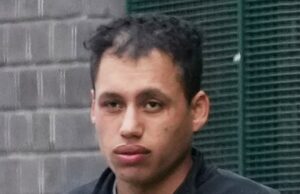 Mulher ‘estuprada por três requerentes de asilo na praia de Brighton depois de uma noitada’ pensou que seria morta por seus agressores, ouve o tribunal Karin Al-Danasurt, 20, nega ter gravado a mulher enquanto ela estava sendo atacada por ele e outros dois homens