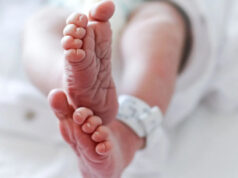 Mulher que engravidou após fazer sexo com gêmeos idênticos disse que “não é possível” identificar o pai do bebê Uma foto do Tribunal de Apelação de Londres, Reino UnidoCrédito: Getty