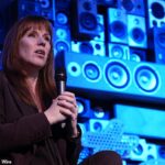 Uma mulher que enviou ameaças de morte a Angela Rayner no dia em que ela renunciou ao Gabinete foi poupada da prisão