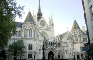 Mulher que fez sexo com gêmeos idênticos não tem certeza de quem foi o pai de seu filho: tribunal O Tribunal de Recurso decidiu que não está claro quem é o pai.