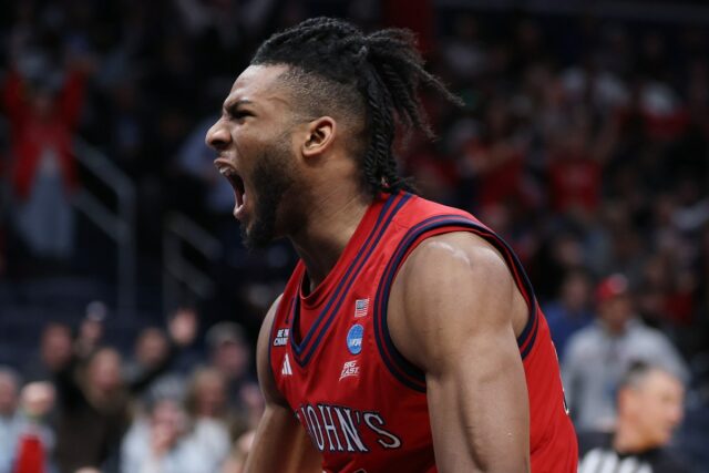 NCAA envia mensagem de despedida para Zuby Ejiofor após March NCAA envia mensagem de despedida para Zuby Ejiofor após March Madness Loss