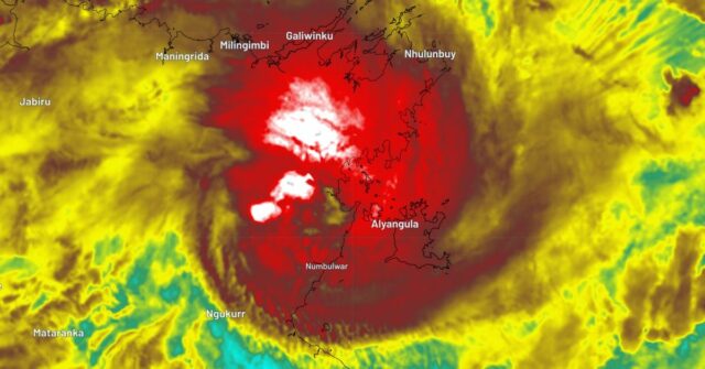 O ciclone Narelle já passou por Queensland e pelo Território do Norte e tem mais um estado na mira.