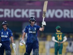 Nat Sciver-Brunt volta para casa do campo de treinamento da Inglaterra na África do Sul Nat Sciver-Brunt volta para casa do campo de treinamento da Inglaterra na África do Sul