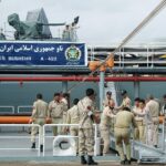 Navio iraniano sofre falha de motor e descarrega tripulação dias depois que submarino dos EUA afundou outro navio