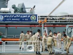 Navio iraniano sofre falha de motor e descarrega tripulação dias depois que submarino dos EUA afundou outro navio Navio iraniano sofre falha de motor e descarrega tripulação dias depois que submarino dos EUA afundou outro navio