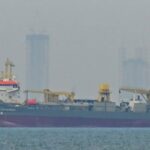 Navios de escolta dos EUA através do Estreito de Ormuz, Irã: estamos esperando