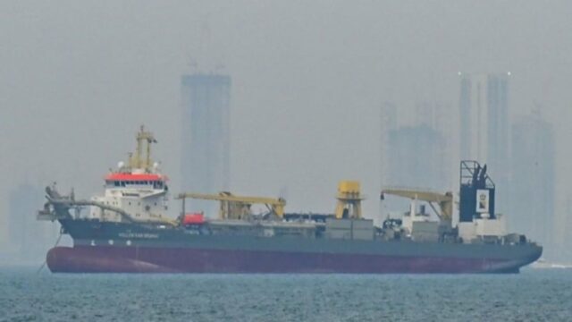 Navios de escolta dos EUA através do Estreito de Ormuz, Irã: estamos esperando
