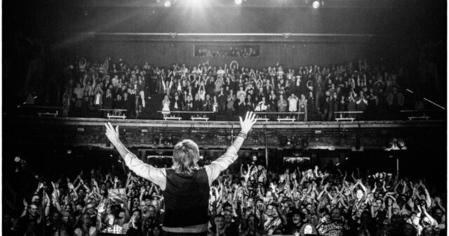 Neste ponto, Paul McCartney pode tocar na sua festa de Neste ponto, Paul McCartney pode tocar na sua festa de aniversário