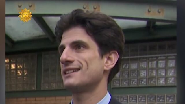 Neto de JFK, Jack Schlossberg, discute candidatura ao Congresso
