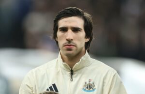 Newcastle envia mensagem clara de transferência de Sandro Tonali após links para Man Utd Newcastle envia mensagem clara de transferência de Sandro Tonali após links para Man Utd