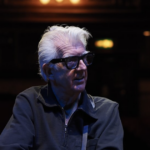 Nick Lowe explica por que seu maior sucesso quase nunca foi gravado