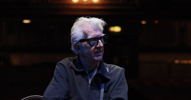Nick Lowe explica por que seu maior sucesso quase nunca Nick Lowe explica por que seu maior sucesso quase nunca foi gravado