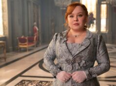 Nicola Coughlan achou ‘Bridgerton’ envergonhado pelo corpo ‘bizarro’ após perda de peso Nicola Coughlan reage a trolls que acham que sua cintura foi photoshopada em ‘Bridgerton’