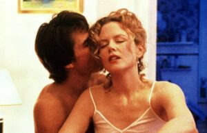 Nicole Kidman revela seu pior beijador na tela… e não é o ex Tom Cruise Nicole Kidman nomeou na tela o ator que ela menos gostou de beijar enquanto aparecia no último episódio do podcast Las Culturistas; Kidman visto com o ex Tom Cruise em De Olhos Bem Fechados (1999)