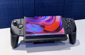 No MWC 2026, a Lenovo chega com 6 produtos conceituais e grandes ideias: tudo anunciado lenovo legion go fold console de jogos portátil em exibição