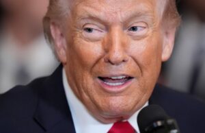 No palco dourado de Trump, a história não tem valor – mesmo que ele a tenha entendido Tony Wright