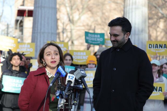 No teatro Kabuki de aumento de impostos de Albany, a única coisa certa é que os nova-iorquinos normais acabarão perdendo
