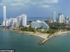 ‘Noivo’ britânico, 30 anos, morre após se envolver em problemas enquanto nadava na Colômbia O jovem de 30 anos morreu após passar por dificuldades no mar perto da cidade portuária caribenha de Cartagena (foto)