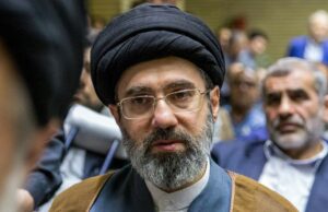 Novo líder do Irã quebra silêncio com grande ameaça do petróleo Novo líder do Irã quebra silêncio com grande ameaça do petróleo