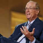 Larry Fink falando no BlackRock Infrastructure Summit.