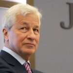 O CEO do JPMorgan, Jamie Dimon, disse que esse ativo poderia subir para 'US$ 10.000', apesar de tê-lo rejeitado antes. Como 2026 está se moldando