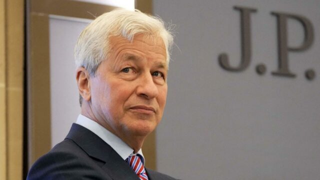 O CEO do JPMorgan, Jamie Dimon, disse que esse ativo O CEO do JPMorgan, Jamie Dimon, disse que esse ativo poderia subir para 'US$ 10.000', apesar de tê-lo rejeitado antes. Como 2026 está se moldando