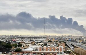 O Irã dispara mísseis contra bases militares americanas no Golfo e diz que os EUA estão “negociando entre si” – atualizações ao vivo O Irã dispara mísseis contra bases militares americanas no Golfo e diz que os EUA estão “negociando entre si” – atualizações ao vivo