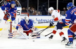 O Rangers venceu o Panthers em um duelo muito diferente do confronto dos playoffs de 2024 O goleiro do Rangers, Igor Shesterkin (31), faz uma defesa em um chute do defensor do Florida Panthers, Dmitry Kulikov (7), em 29 de março de 2026.