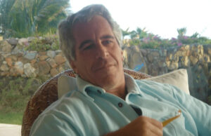 O advogado pessoal de Jeffrey Epstein diz que ele fez grandes saques em dinheiro porque teve problemas para conseguir um cartão de crédito Yahoo news home