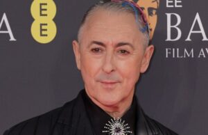 O apresentador do BAFTA, Alan Cumming, pede desculpas após a explosão de N-Word de John Davidson: ‘A Trauma Triggering S-show’ O apresentador do BAFTA, Alan Cumming, pede desculpas após a explosão de N-Word de John Davidson: 'A Trauma Triggering S-show'