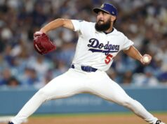 O arremessador dos Dodgers, Alex Vesia, homenageia filha e esposa atrasadas durante a estreia na temporada GettyImages-2262495535-alex-vesia